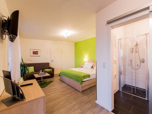 Gästezimmer - Cafe & Wein