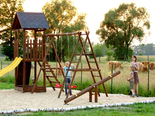 Erlebnisgarten mit Spielplatz