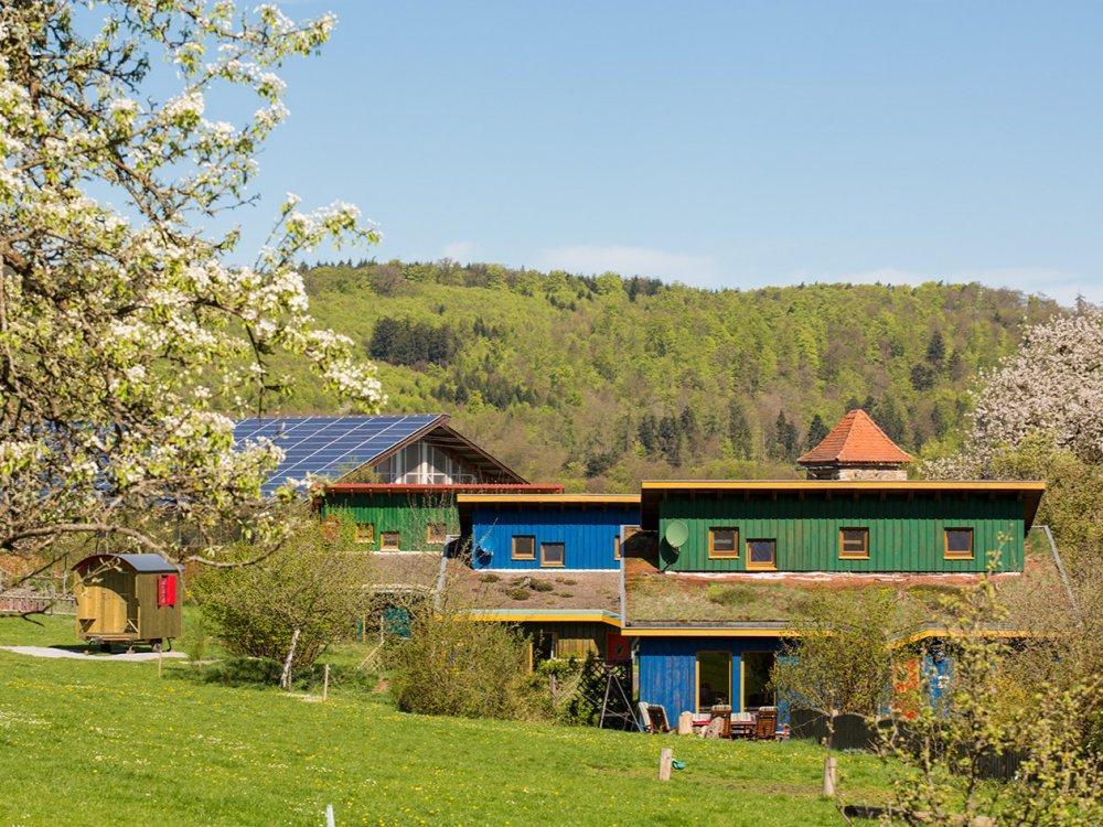 Ferienhäuser und Schäferwagen