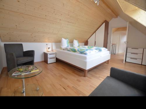 Weiteres Schlafzimmer_Heustock