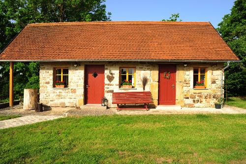 Grill- und Backhaus Außenansicht