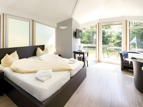 Wohn- Schlafraum im kleinen Ferienhaus