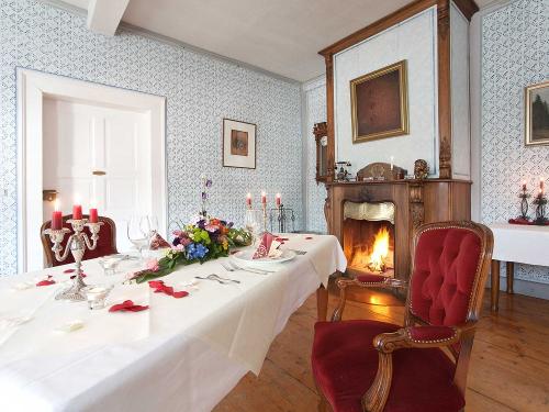 Kaminzimmer im Hotel Zum Herrenhaus Kaminzimmer im Hotel Zum Herrenhaus