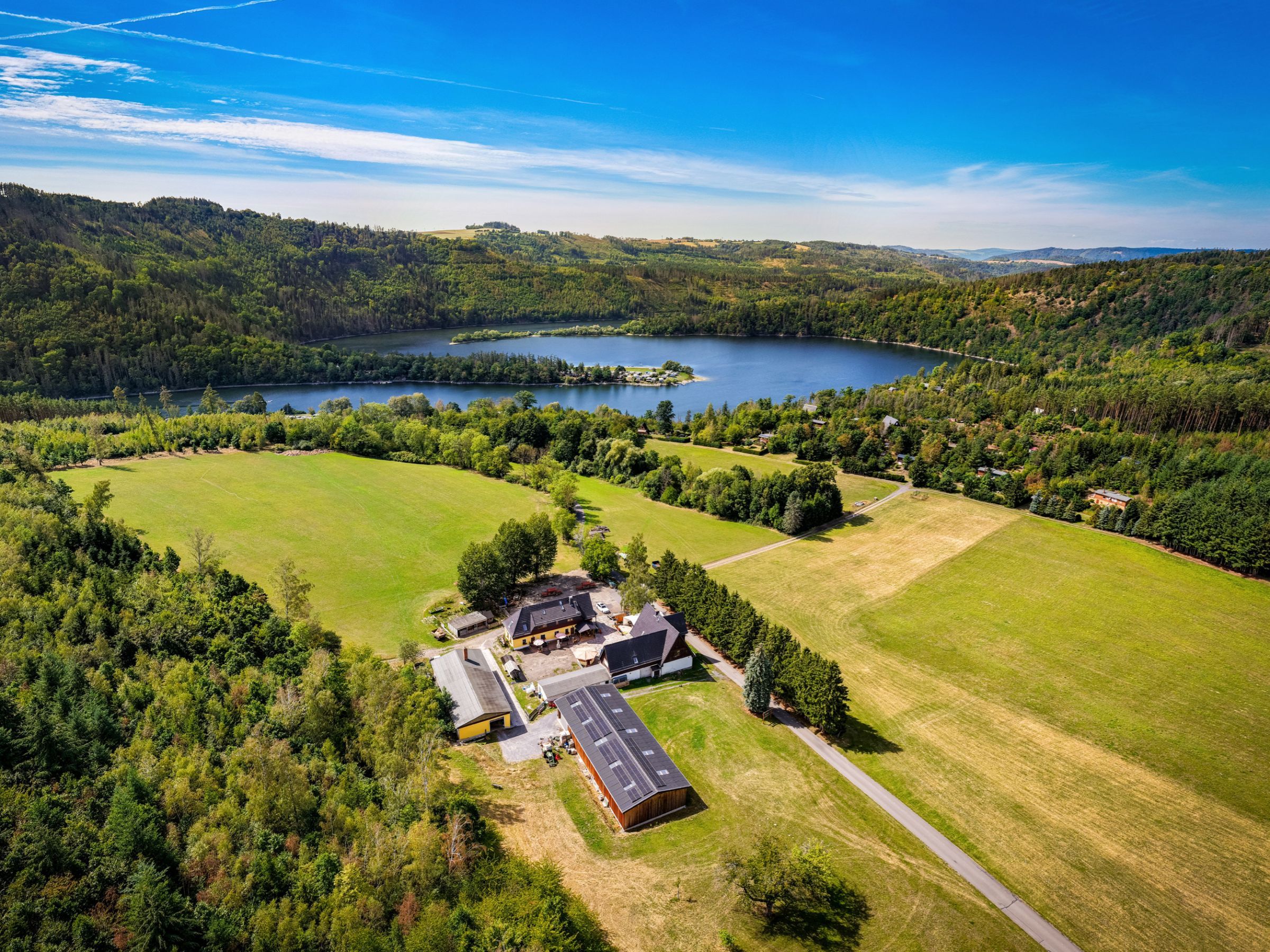Ziegenhof im Saaletal aus der Vogelperspektive