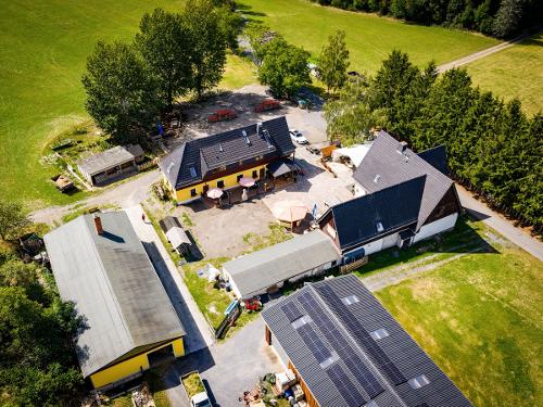 Ziegenhof im Saaletal aus der Vogelperspektive