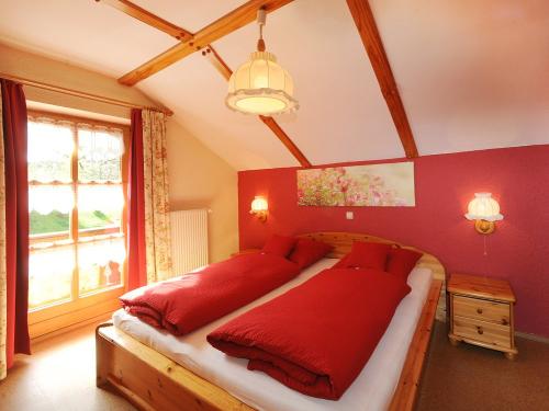 Schlafzimmer mit Süd-Ost Balkon