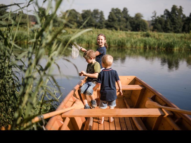 Spielen am Fluss