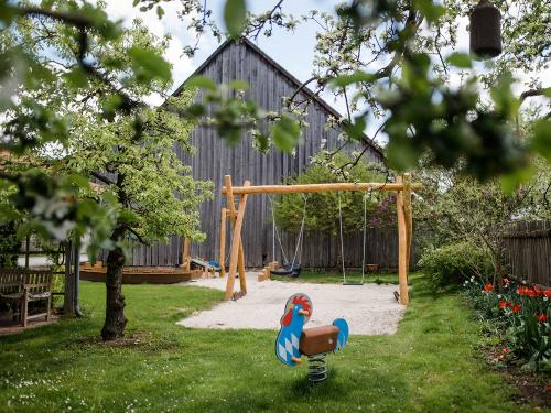 Spielplatz im Bauerngarten
