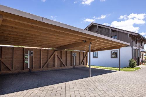 Carport mit E-Ladestationen 1