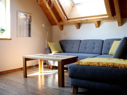 Wohnraum mit Sofa Schlafsofa
