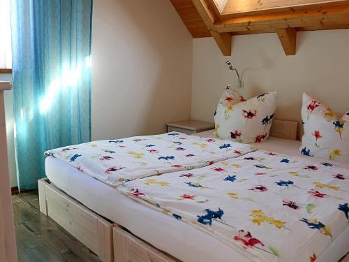 Schlafzimmer 1 mit Doppelbett