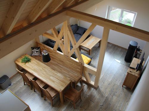 Ferienwohnung über 2 Ebenen mit Fachwerk und Kamin zum gemütlichen Zusammenkommen.