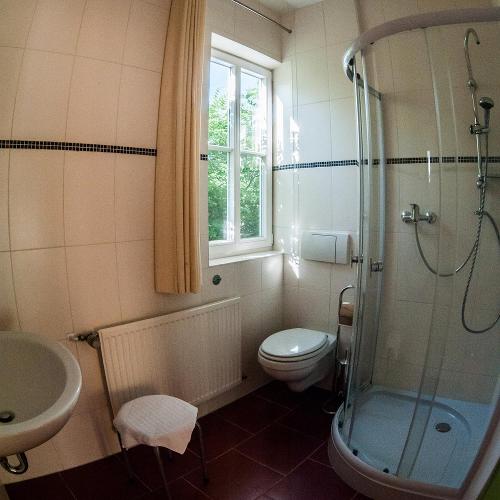 Bad im Doppelzimmer