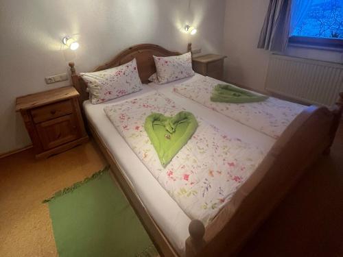 Schlafzimmer Nr.2 Ferienwohnung Enzian