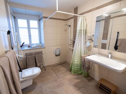 Ferienwohnung-EG-Badezimmer