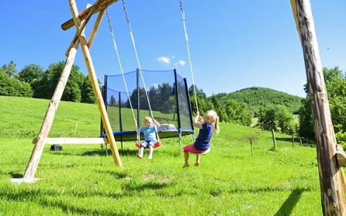 Zipperhof Spielplatz im Grünen