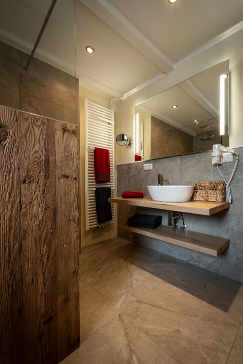 Holzberg Badezimmer