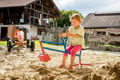 baggern im SAND auch für Mädchen mit Glitzer