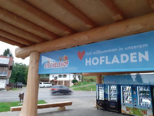frische Produkte von unserem Hof - 24 7