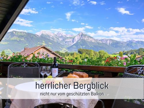 www biohof burger ferienwohnungen allgaeu Balkonblick kein Titelbild