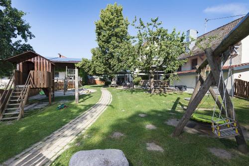sternen- Biergarten Spielplatz