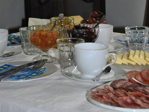 Frühstückstafel