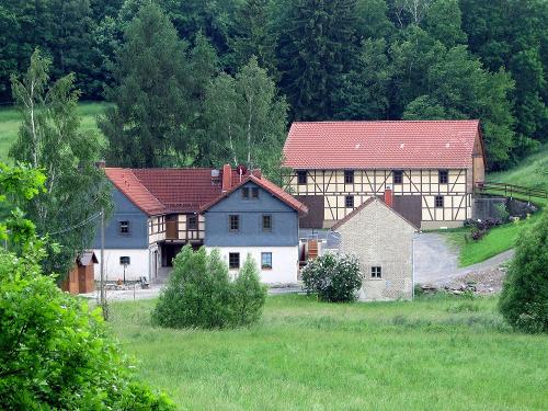 Blick auf die Wassermühle Knau