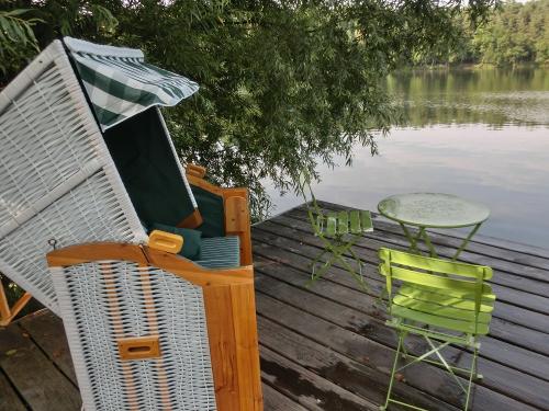 Entspannte Ruhe am See