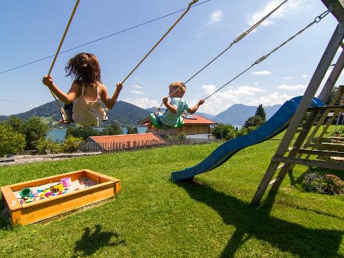 auf der Schaukel auf der Schaukel