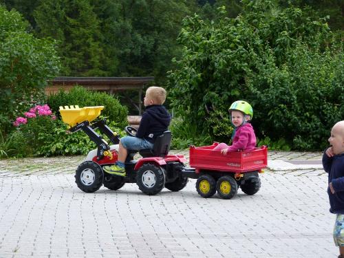 Spielen auf dem Hof