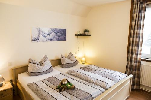 FeWo Diele (rechts)- Schlafzimmer