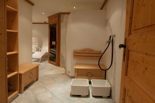 Wellnessbereich mit Sauna und Infrarotkabine