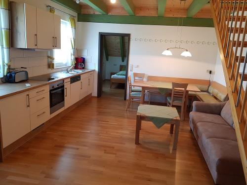 Wohnküche Ferienwohnung "Lotte"