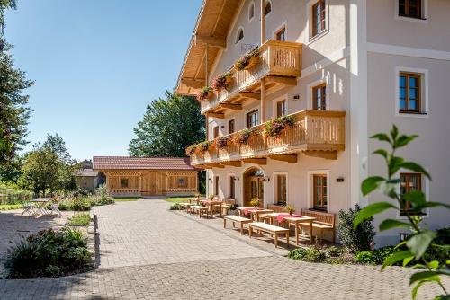 thomahof, Hausbänke