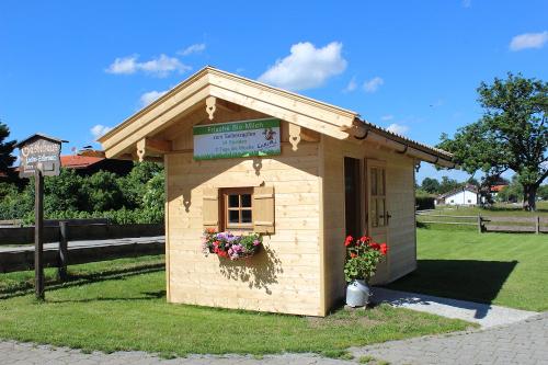 Milchhäusl und Eierautomat KoBiMi