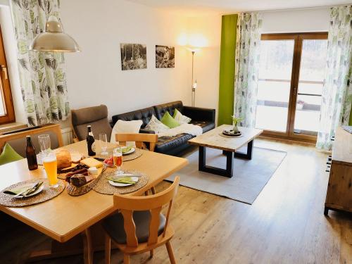 Hopfengarten_Esszimmer_Wohnzimmer_1 Hopfengarten_Esszimmer_Wohnzimmer_1