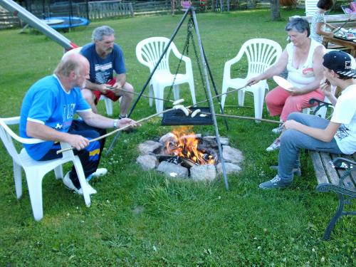 jeder will sich eine Wurst grillen