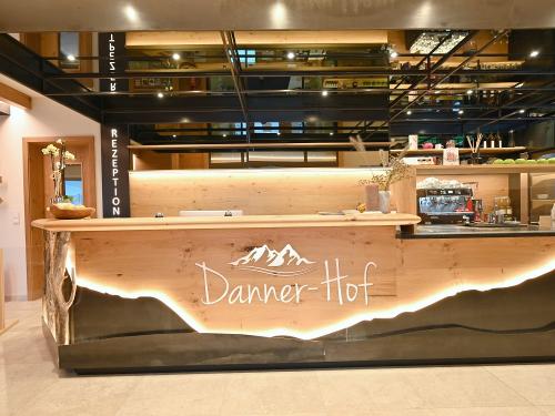 Rezeption - Check-in Rezeption - Check-in