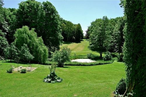 der_park_des_gutshauses
