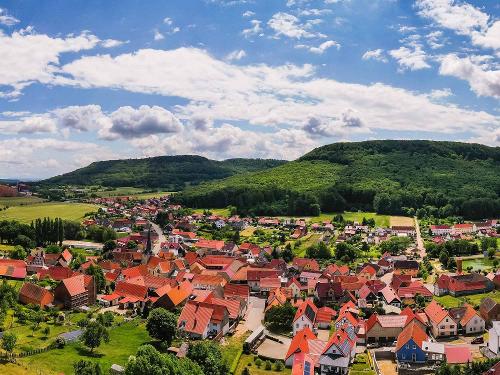 Blick auf Holungen