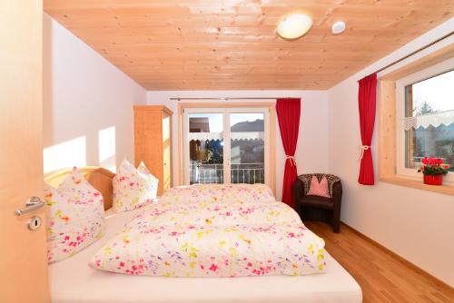 Enzian Schlafzimmer 2