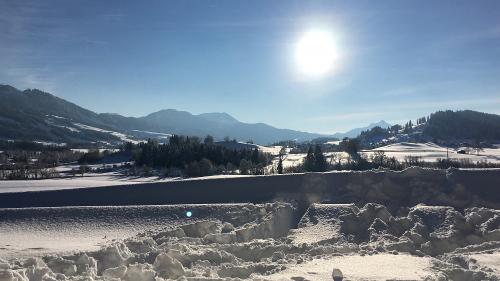 Wintertag mit wunderschönem Panorama von unserer Aussenterrasse!