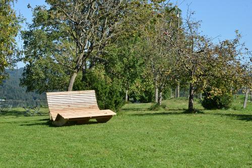 Obstgarten mit Himmelsliege