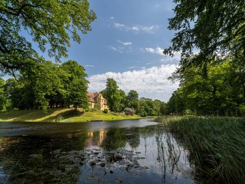 Schloss-Lühburg-Parkseite