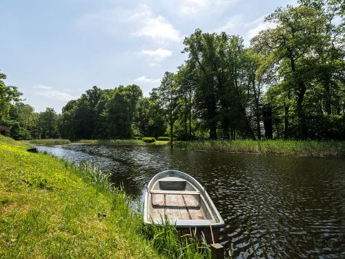 Ruderboot-Burggraben