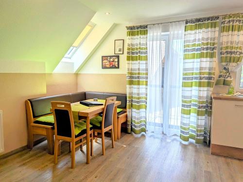 Kueche in der Wohnung Fichtenduft