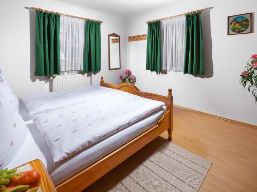 Fewo Jenner, Schlafzi. Blick z Jenner, gr. Doppelbett