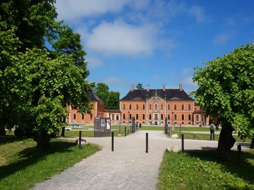 Schloss Bothmer Entf. 1km