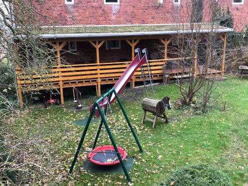 Spielplatz und Sonnendeck