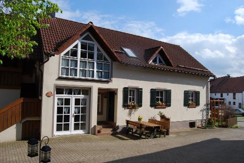 ferienhof-rohrerhof_ferienhof_hofbild2